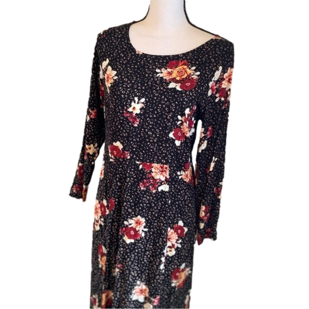 NWT Women's Black Floral Long Sleeve Tunic
Dress Torrid Sz 00 =. M/L